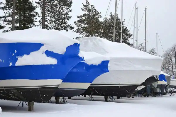 Entreposage intérieur de bateau et service 360°, la tranquillité d’esprit Redecor Plus